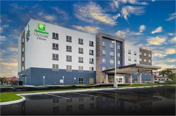 Holiday Inn Express & Suites Fort Myers Airport  an IHG Hotel